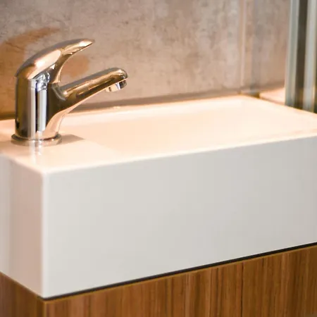 Le Petit Charles Cosy Centre *