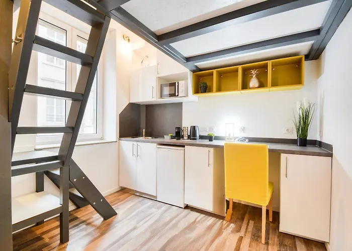 Le Petit Charles Cosy Centre *